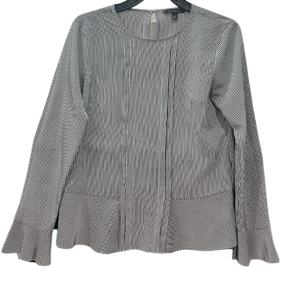 Banana Republic Black and White Bell Sleeve Blouse BOX31